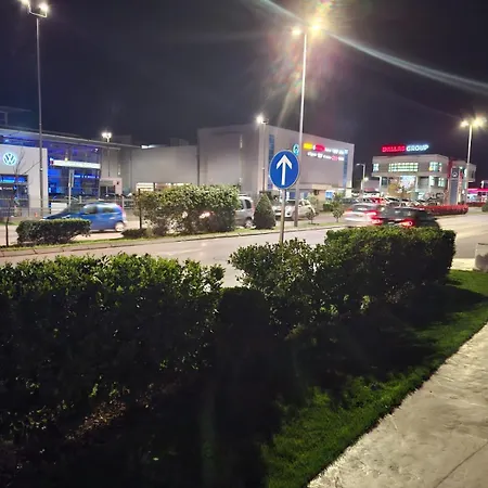 Nest With Free Parking Podgorica